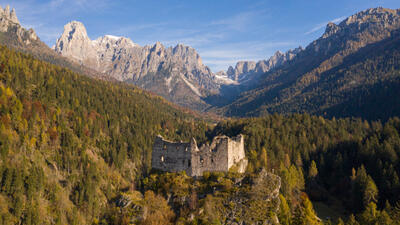 Il Castel Pietra: gioiello storico a Primiero in Trentino