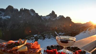 Trentino SkiSunrise sciare all’Alba a San Martino di Castrozza